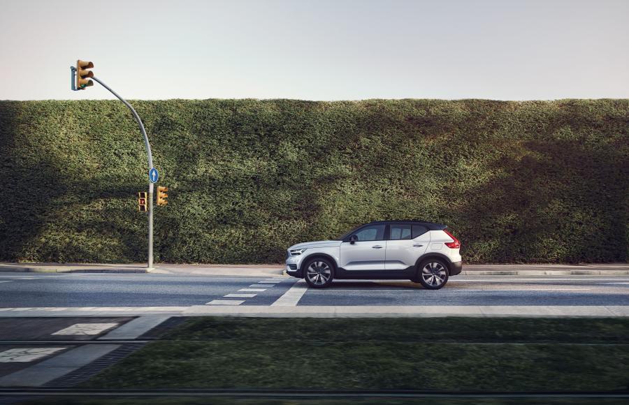  Volvo XC40 Recharge P8 AWD 2019 года  (WW) (фото 14 из 34)